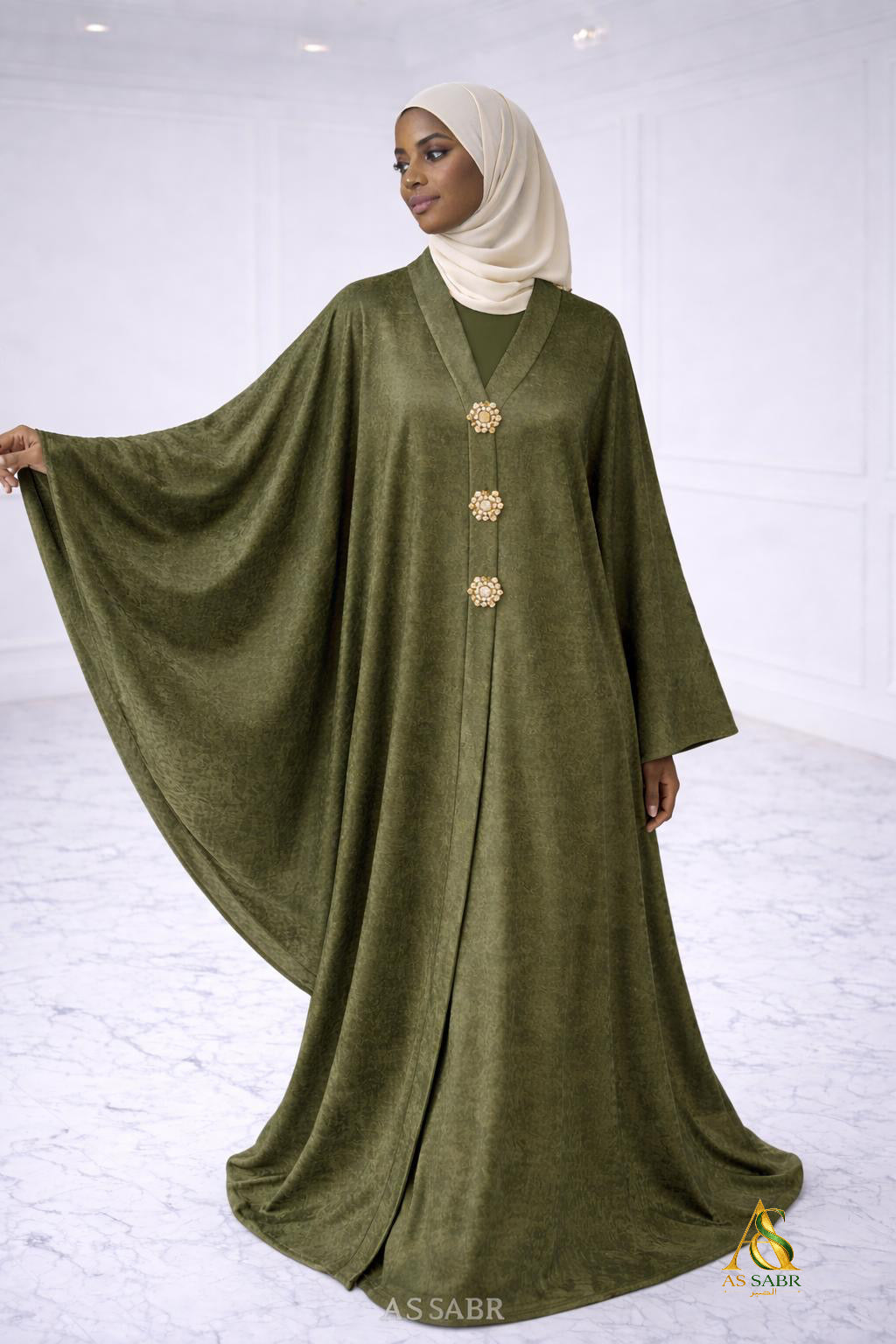 ABAYA PAPILLON AVEC BOUTON DORÉE