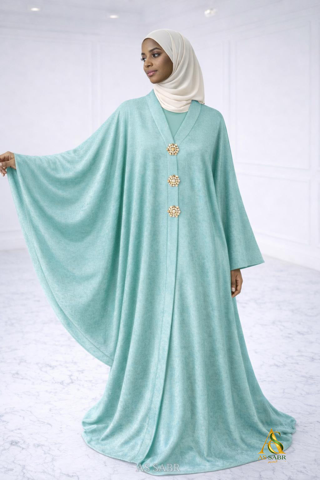 ABAYA PAPILLON AVEC BOUTON DORÉE